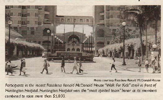 2016 Walk for Kids walkers in front of Huntington Hospital 